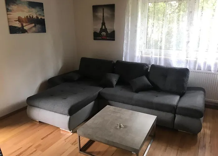 Obere Kellerstrasse Haus 2 포르히하임
